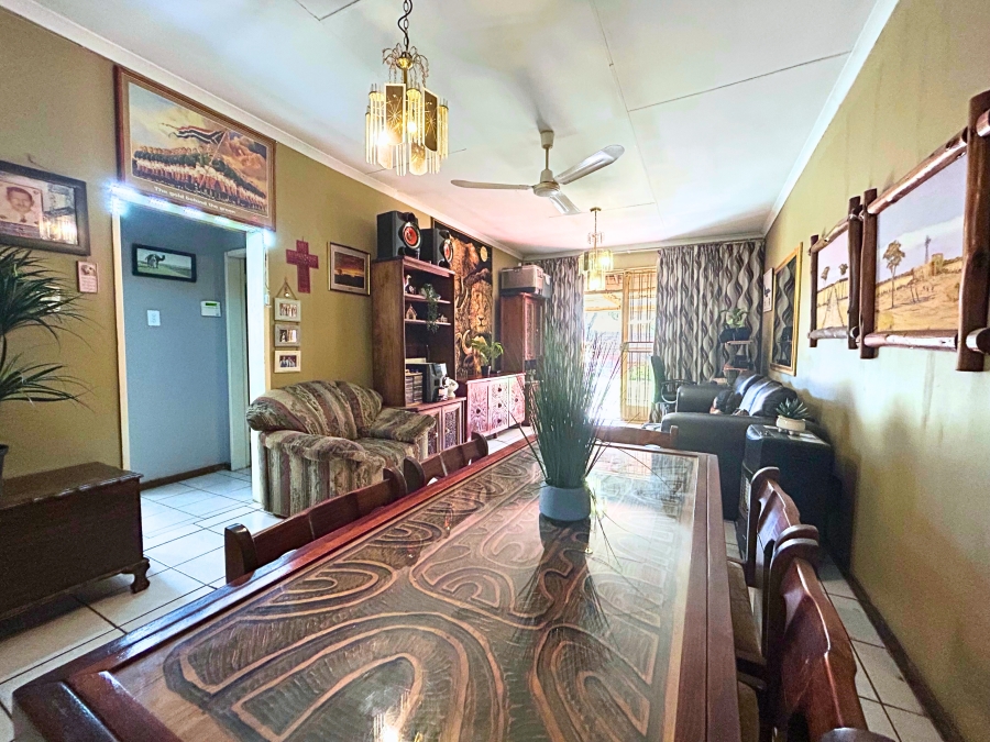 2 Bedroom Property for Sale in Hennopspark Gauteng