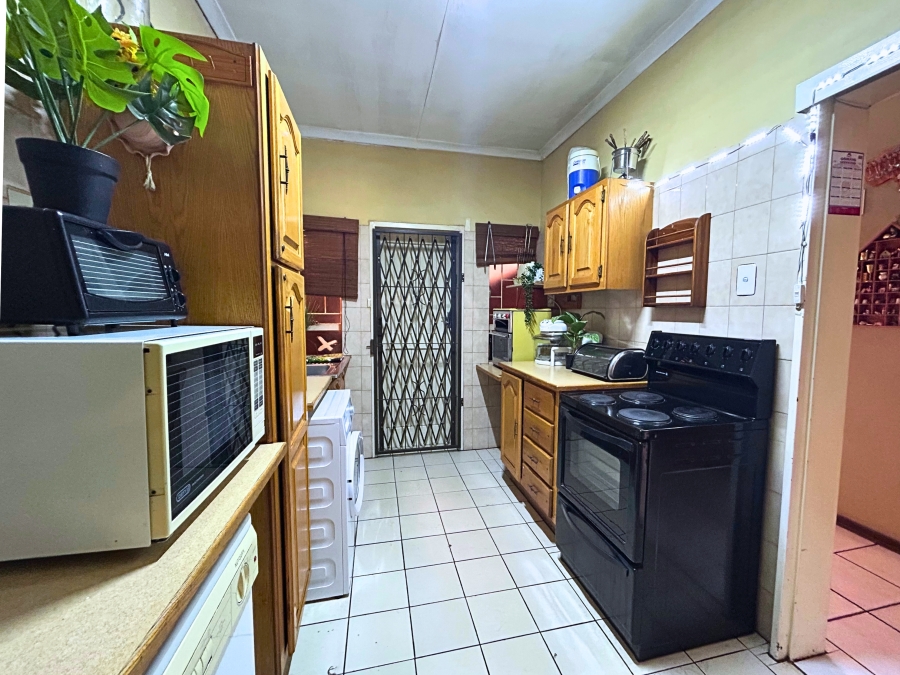 2 Bedroom Property for Sale in Hennopspark Gauteng