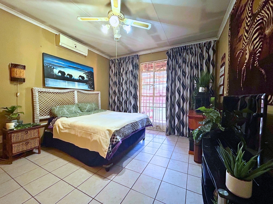 2 Bedroom Property for Sale in Hennopspark Gauteng