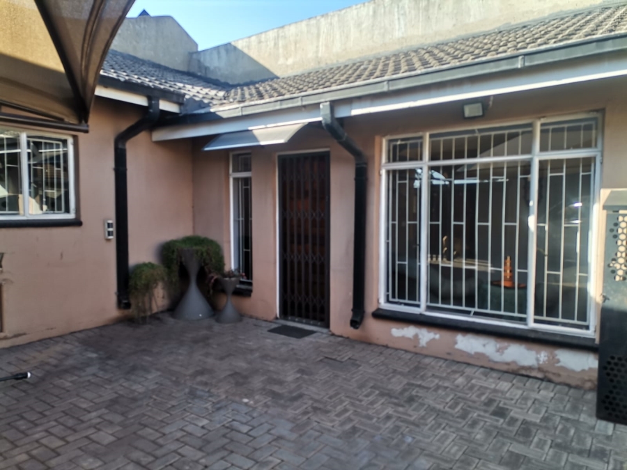 5 Bedroom Property for Sale in Vanderbijlpark SW 5 Gauteng