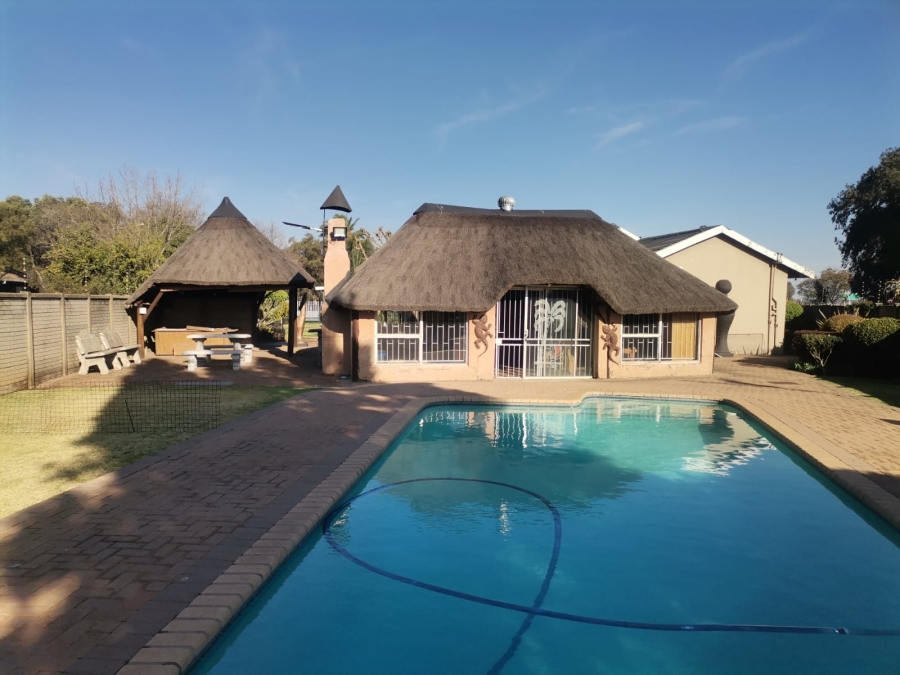 5 Bedroom Property for Sale in Vanderbijlpark SW 5 Gauteng