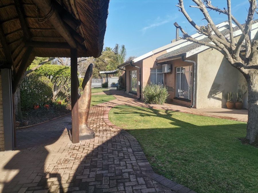 5 Bedroom Property for Sale in Vanderbijlpark SW 5 Gauteng