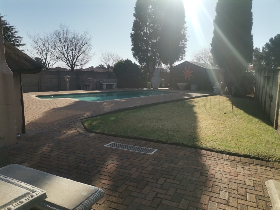 5 Bedroom Property for Sale in Vanderbijlpark SW 5 Gauteng