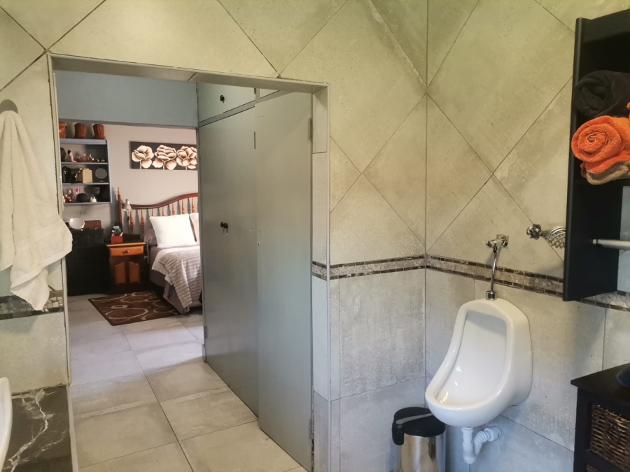 5 Bedroom Property for Sale in Vanderbijlpark SW 5 Gauteng