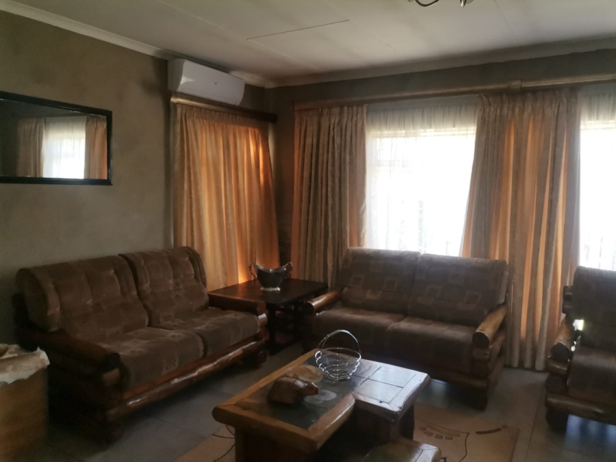 5 Bedroom Property for Sale in Vanderbijlpark SW 5 Gauteng