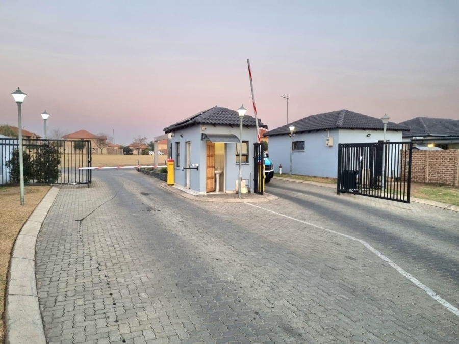 3 Bedroom Property for Sale in Parkrand Gauteng