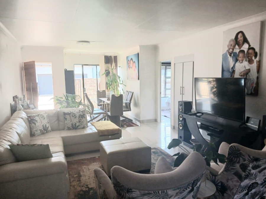 3 Bedroom Property for Sale in Parkrand Gauteng