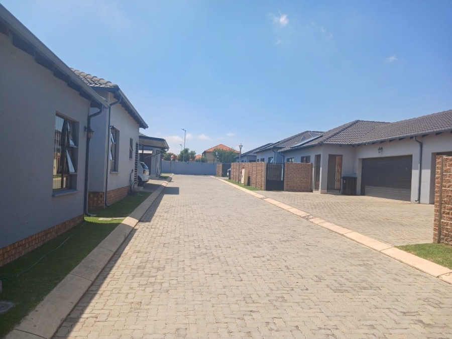 3 Bedroom Property for Sale in Parkrand Gauteng