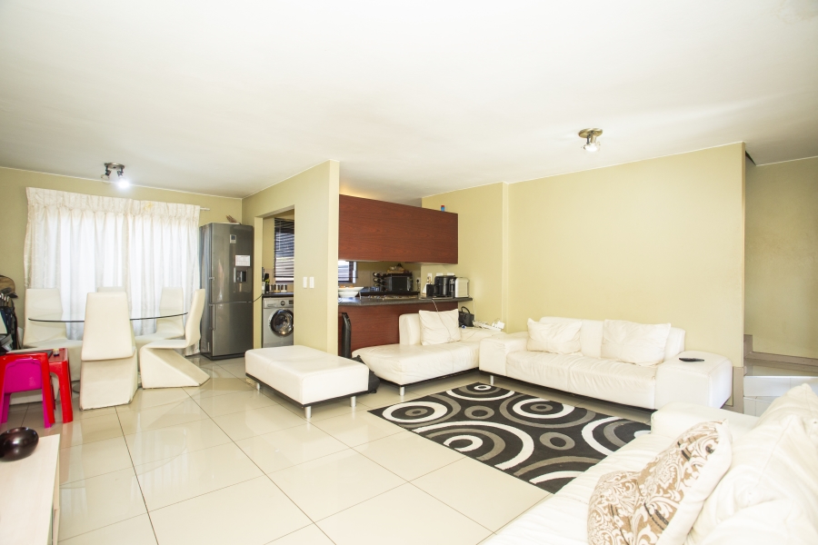 2 Bedroom Property for Sale in Vorna Valley Gauteng