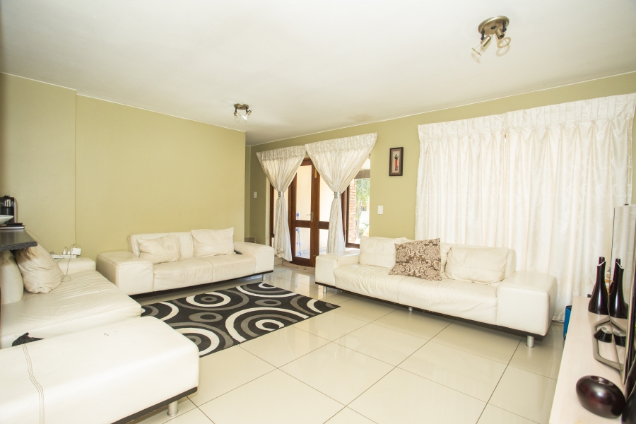 2 Bedroom Property for Sale in Vorna Valley Gauteng
