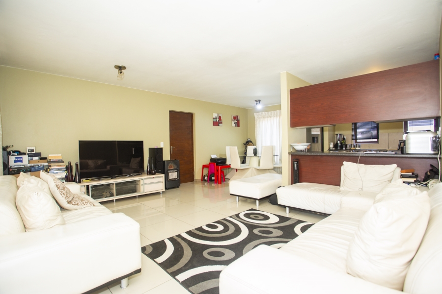 2 Bedroom Property for Sale in Vorna Valley Gauteng