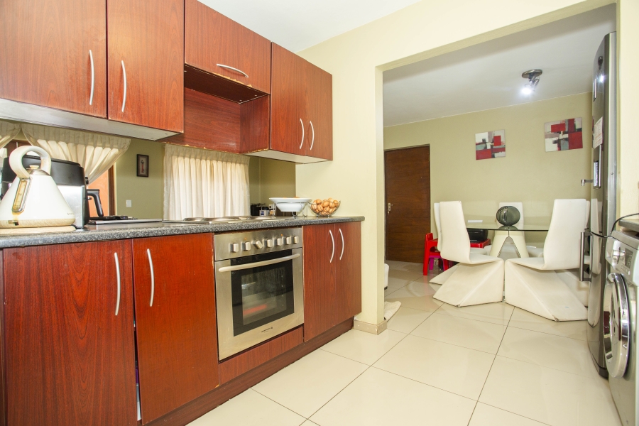 2 Bedroom Property for Sale in Vorna Valley Gauteng