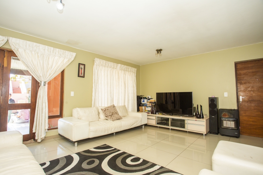 2 Bedroom Property for Sale in Vorna Valley Gauteng