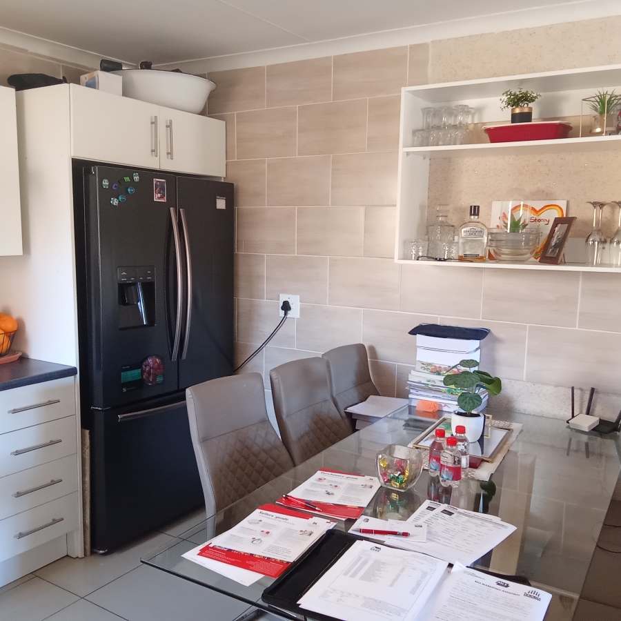2 Bedroom Property for Sale in Groblerpark Gauteng