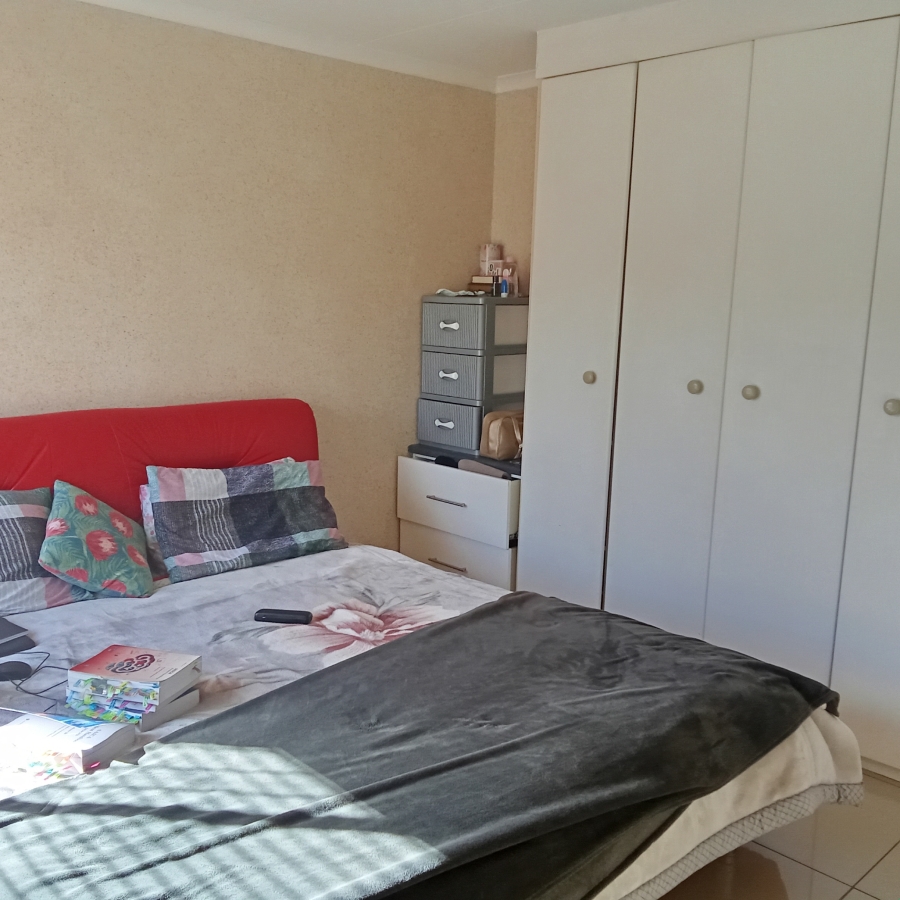 2 Bedroom Property for Sale in Groblerpark Gauteng