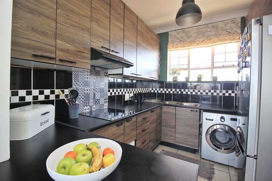 1 Bedroom Property for Sale in Sunnyridge Gauteng
