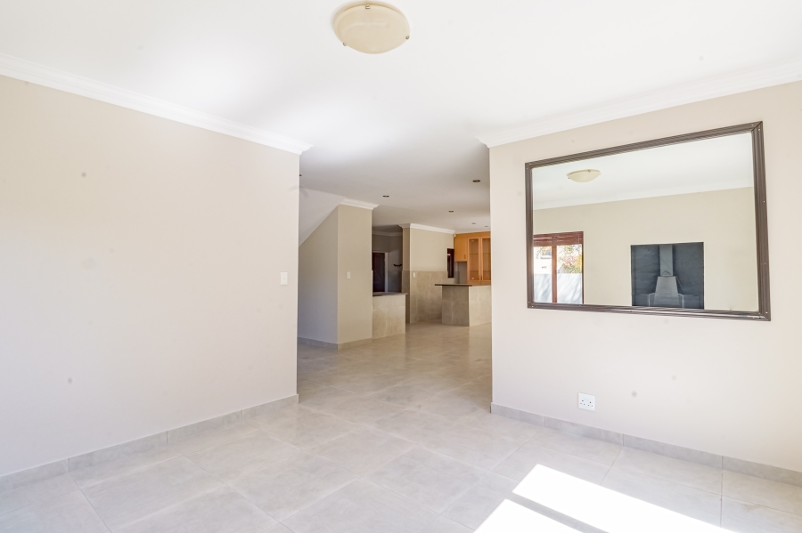 4 Bedroom Property for Sale in Silver Lakes Golf Estate Gauteng