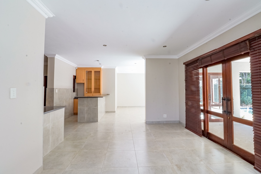 4 Bedroom Property for Sale in Silver Lakes Golf Estate Gauteng