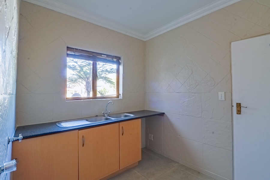 4 Bedroom Property for Sale in Silver Lakes Golf Estate Gauteng