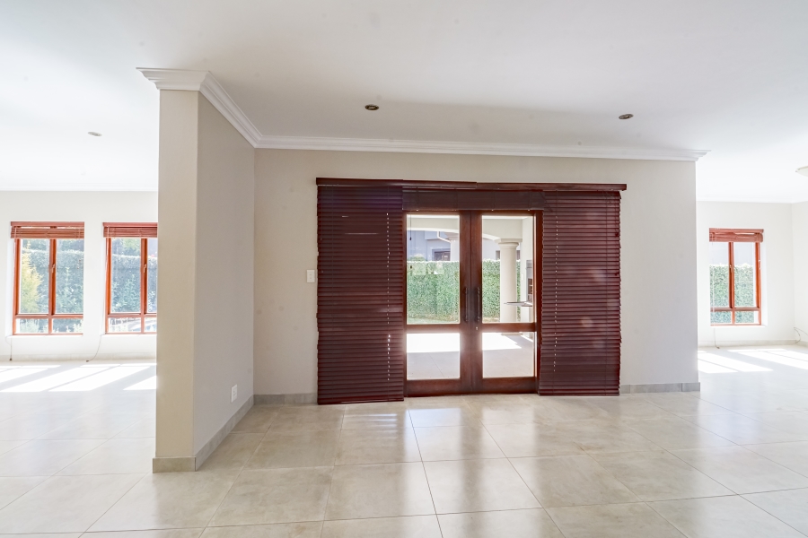 4 Bedroom Property for Sale in Silver Lakes Golf Estate Gauteng