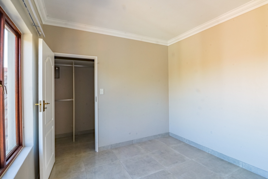 4 Bedroom Property for Sale in Silver Lakes Golf Estate Gauteng