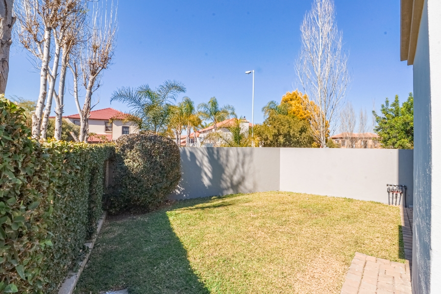 4 Bedroom Property for Sale in Silver Lakes Golf Estate Gauteng