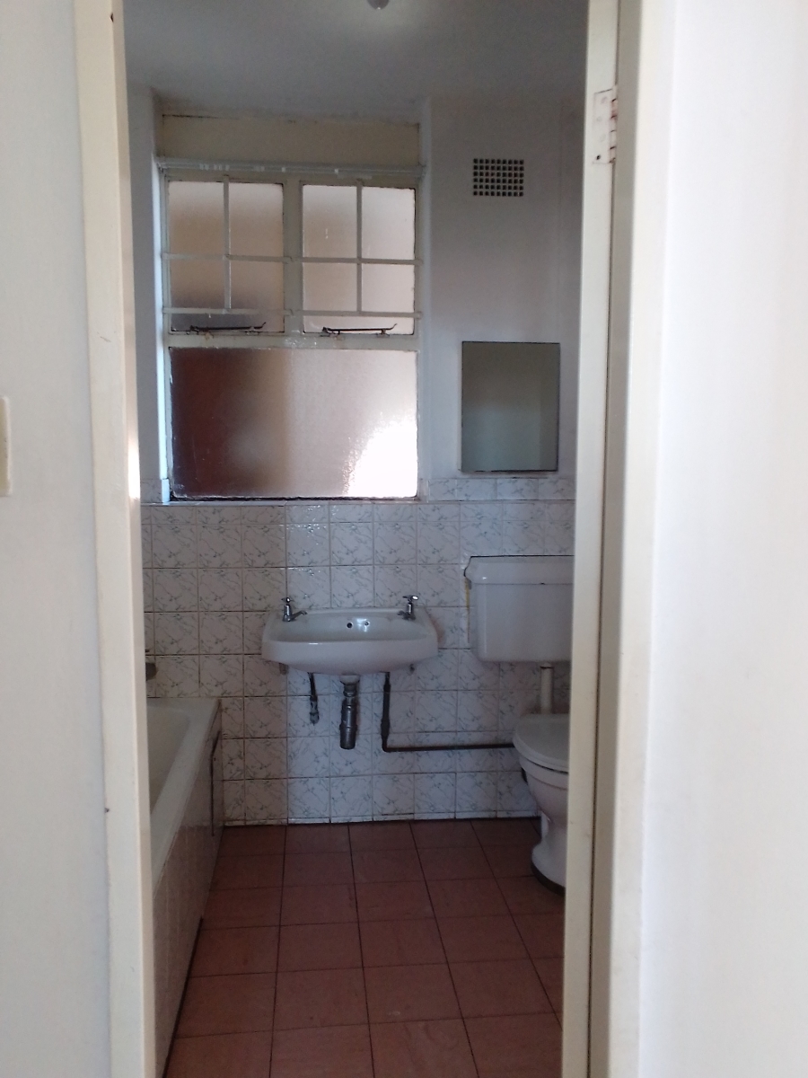 2 Bedroom Property for Sale in Germiston South Gauteng