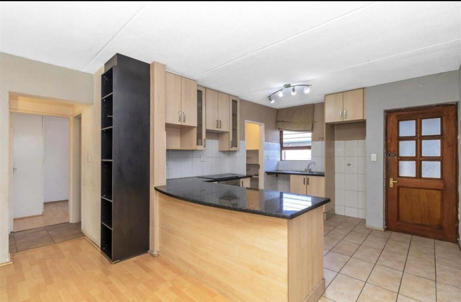 To Let 2 Bedroom Property for Rent in Paulshof Gauteng