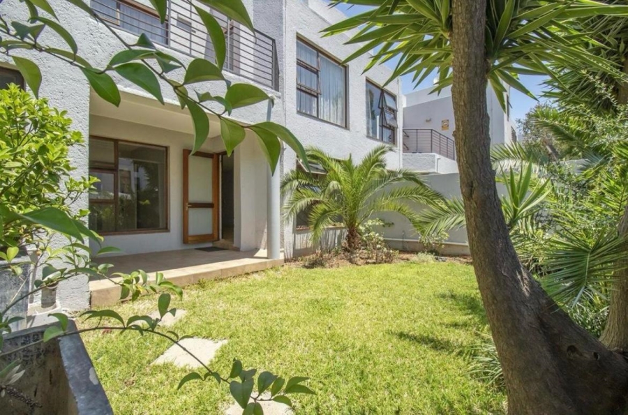 To Let 2 Bedroom Property for Rent in Paulshof Gauteng