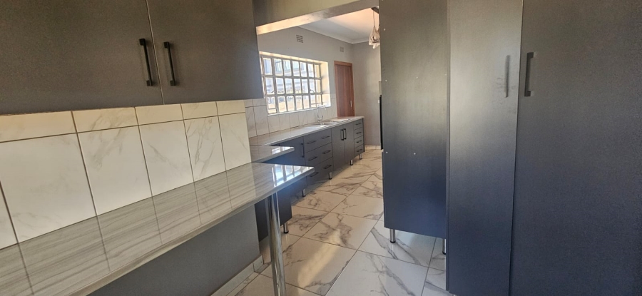 To Let 3 Bedroom Property for Rent in Birchleigh Gauteng