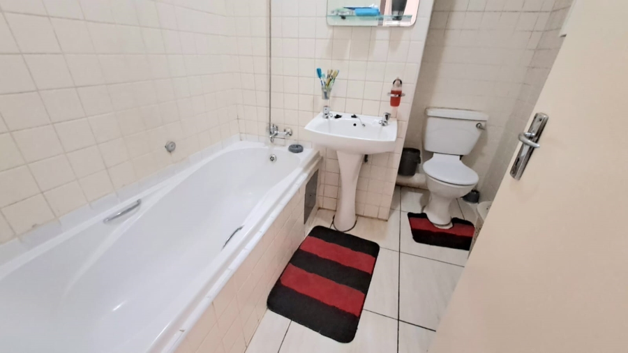 2 Bedroom Property for Sale in Three Rivers Gauteng