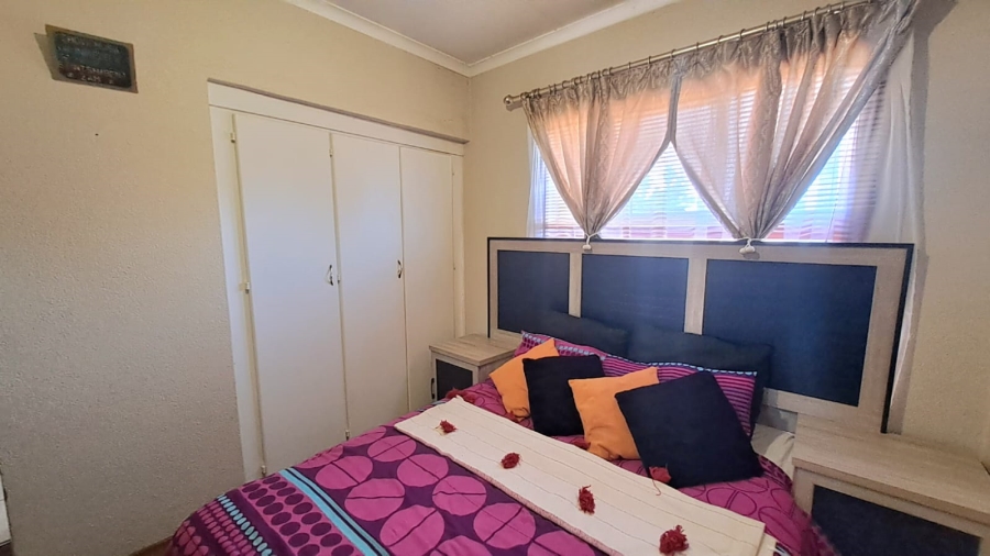 2 Bedroom Property for Sale in Three Rivers Gauteng