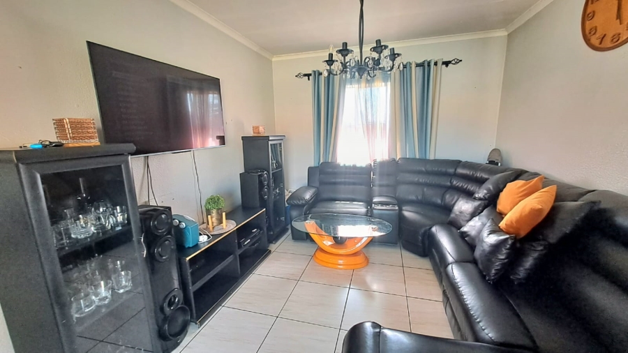 2 Bedroom Property for Sale in Three Rivers Gauteng