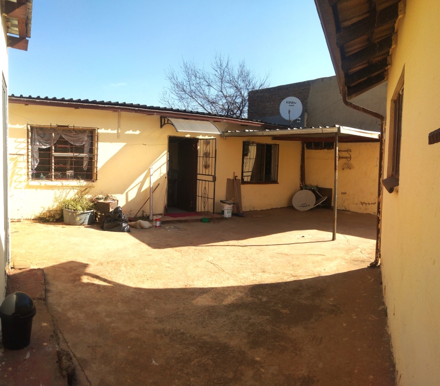 5 Bedroom Property for Sale in Villa Liza Gauteng