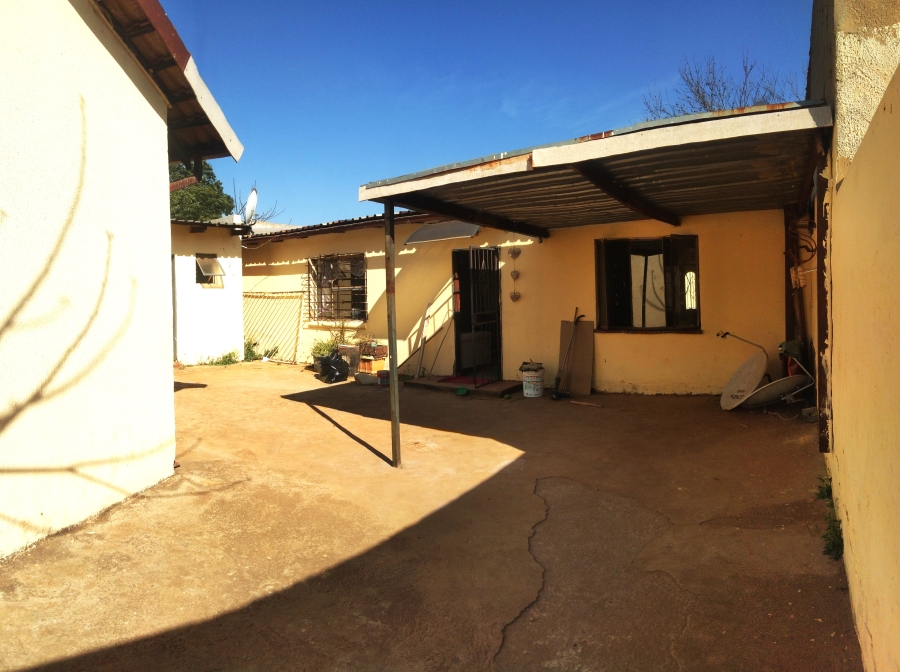 5 Bedroom Property for Sale in Villa Liza Gauteng