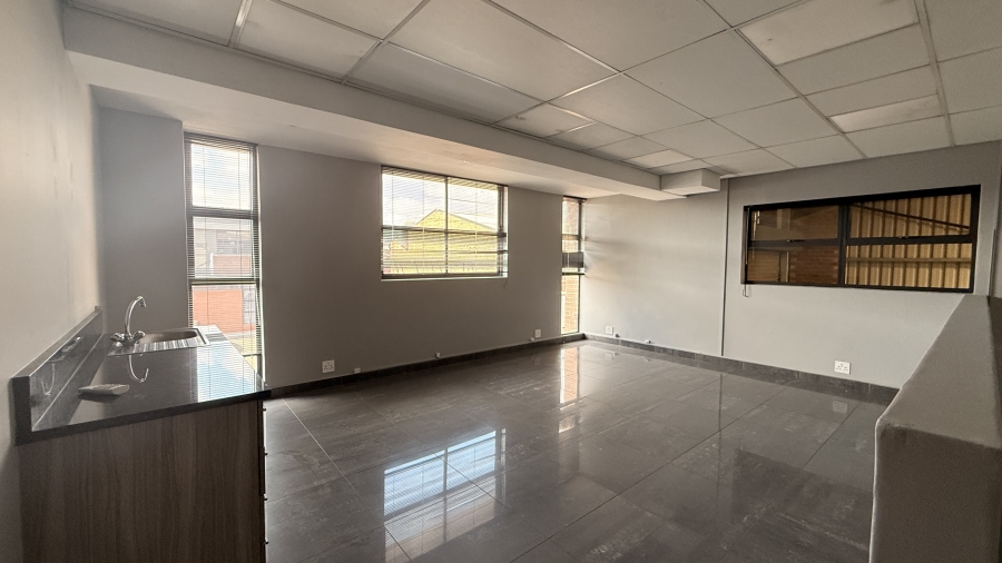 To Let commercial Property for Rent in Clayville Gauteng