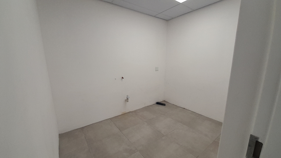 To Let commercial Property for Rent in Vorna Valley Gauteng