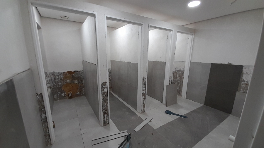 To Let commercial Property for Rent in Vorna Valley Gauteng