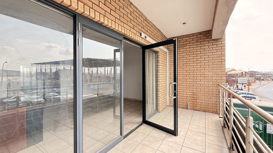 To Let commercial Property for Rent in Sunderland Ridge Gauteng