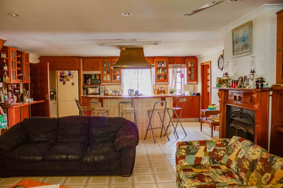 5 Bedroom Property for Sale in Ninapark Gauteng