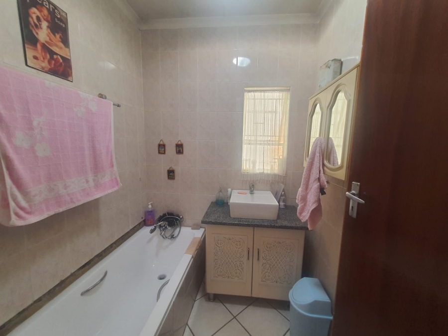 3 Bedroom Property for Sale in Vanderbijlpark SE 2 Gauteng