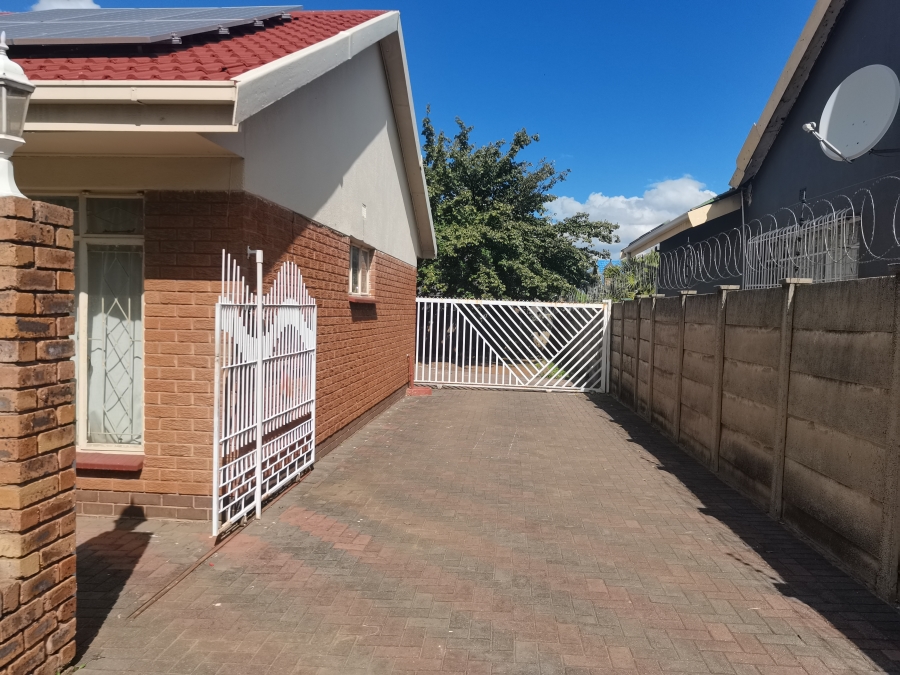4 Bedroom Property for Sale in Vanderbijlpark SE 7 Gauteng