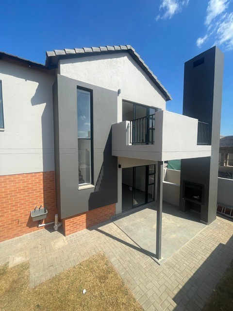 To Let 3 Bedroom Property for Rent in Equestria Gauteng