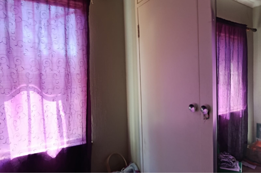 5 Bedroom Property for Sale in Mulbarton Gauteng