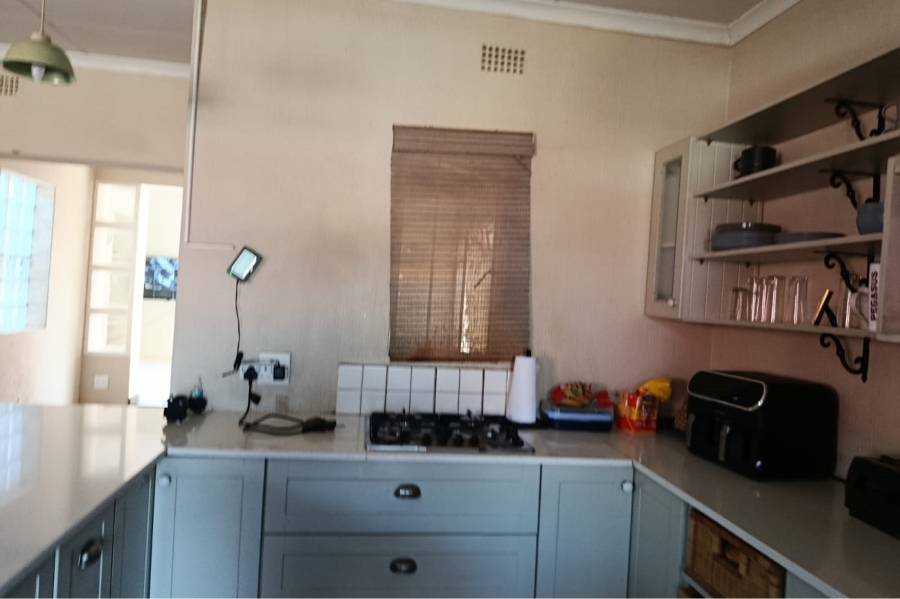 5 Bedroom Property for Sale in Mulbarton Gauteng