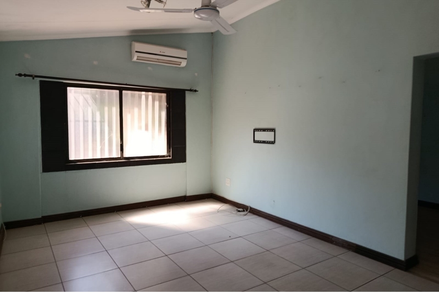 5 Bedroom Property for Sale in Mulbarton Gauteng