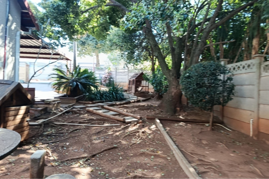 5 Bedroom Property for Sale in Mulbarton Gauteng