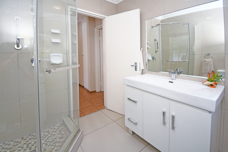 2 Bedroom Property for Sale in Kelland Gauteng
