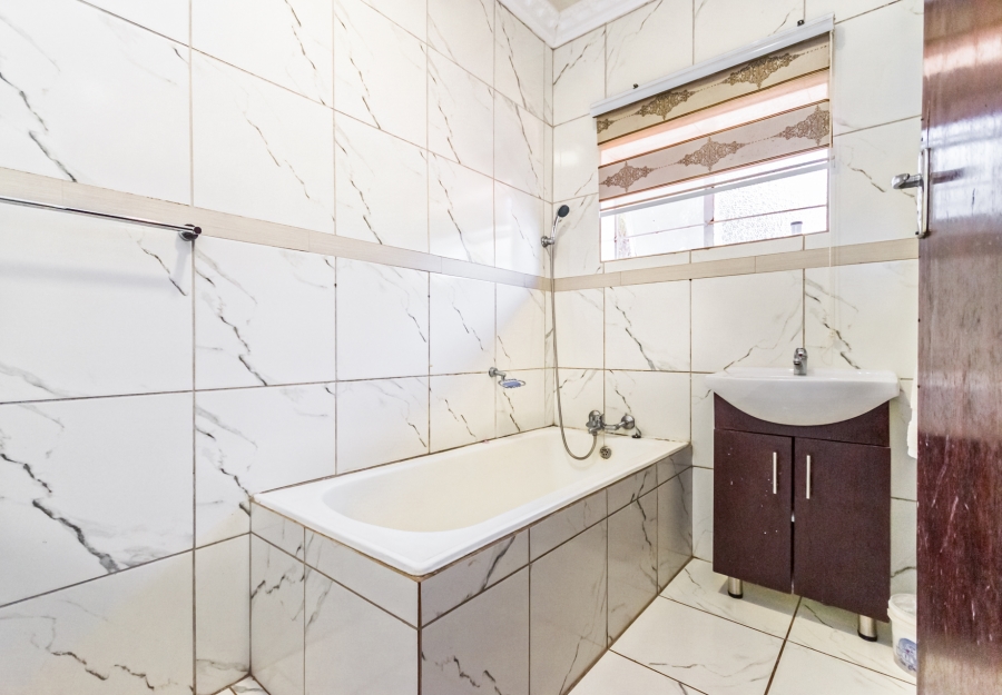 5 Bedroom Property for Sale in Krugersdorp North Gauteng