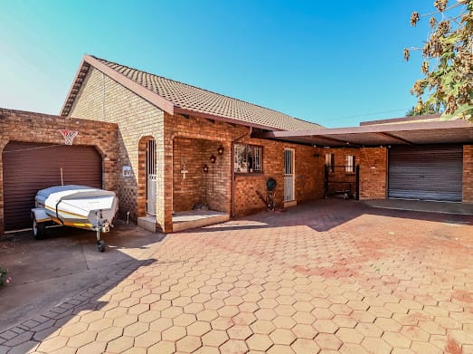 3 Bedroom Property for Sale in Zwartkop Gauteng